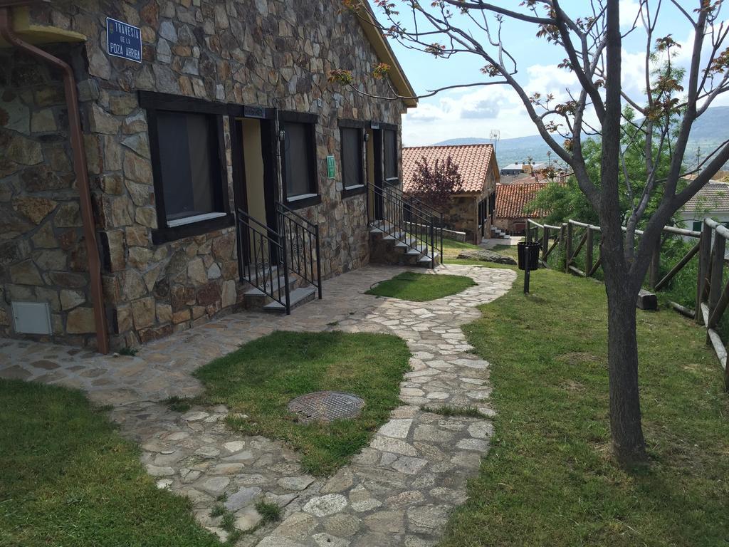 Las Casitas De La Poza Guest House Gargantilla del Lozoya Exterior photo